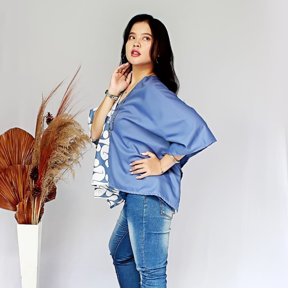 0117/ Petite Style Top . Blue White Batik Pattern Cropped Kaftan - Picture 7 of 8